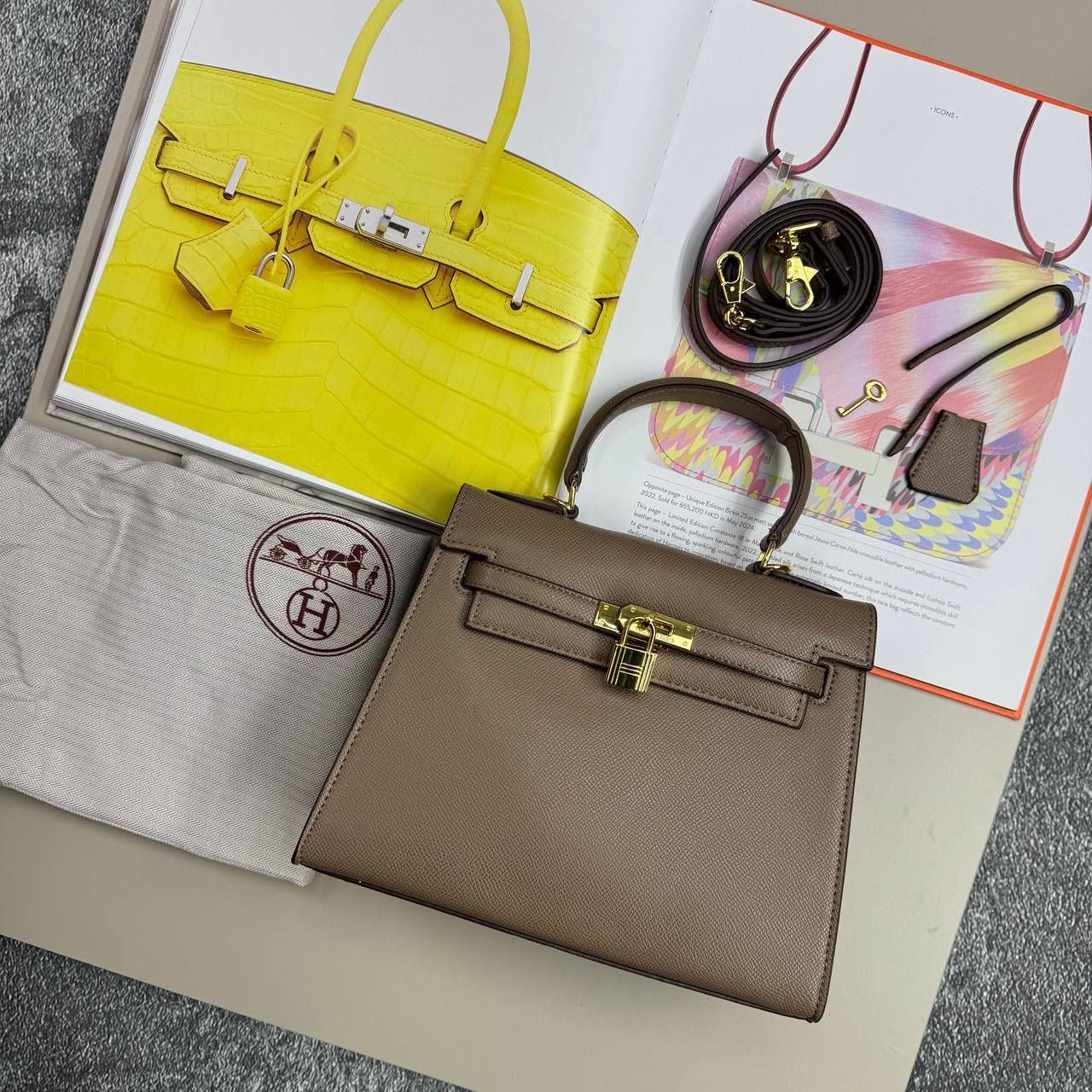 Multi-colour H handbags