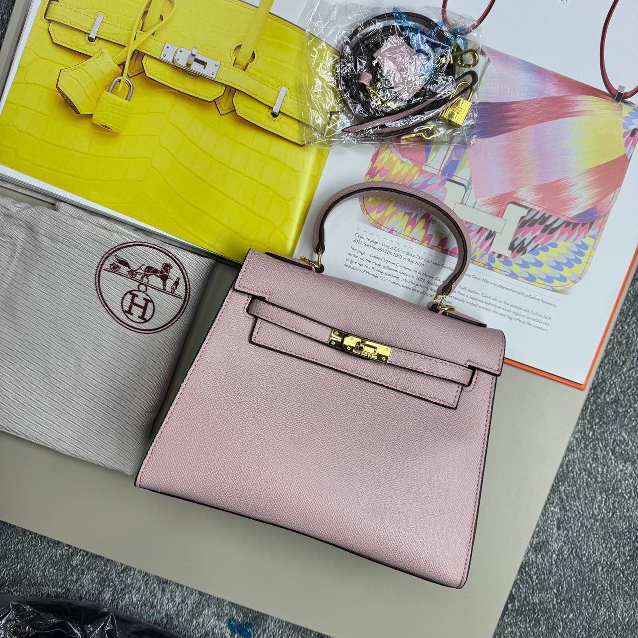 Multi-colour H handbags