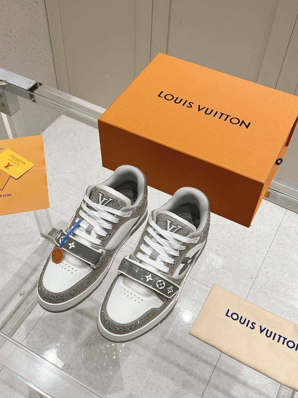 Grey & white diamanté