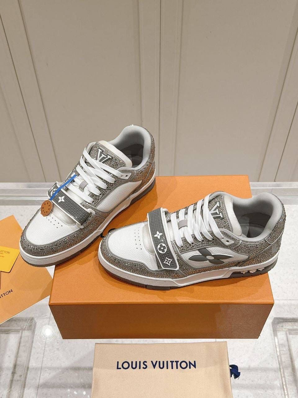 Grey & white diamanté