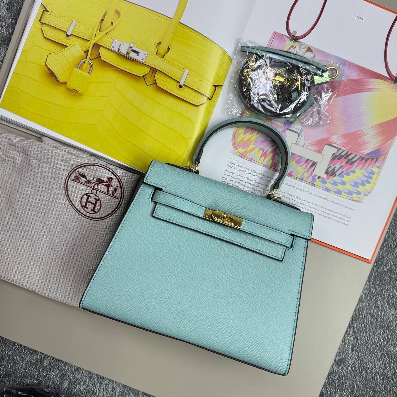 Multi-colour H handbags