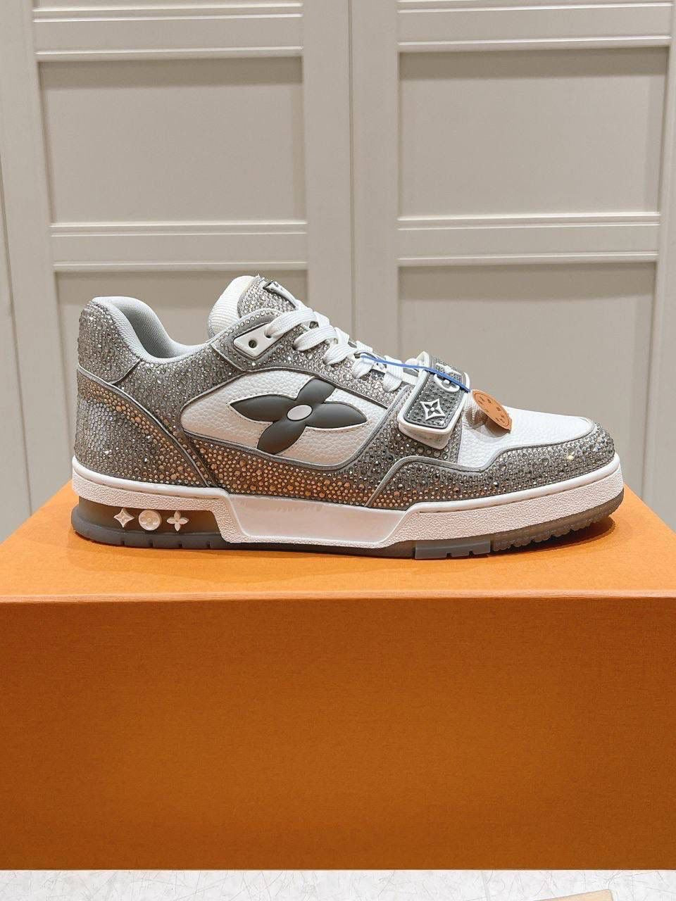 Grey & white diamanté