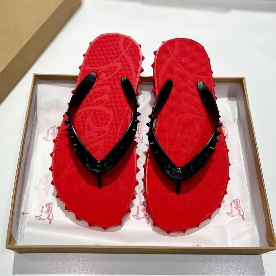 Loubouti flip flops sliders