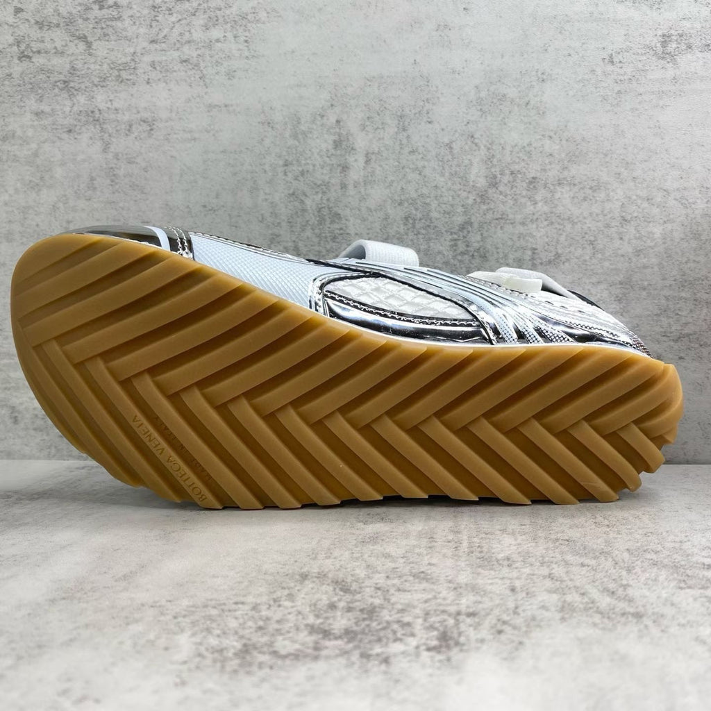 Grey tega Veneta orbit flash