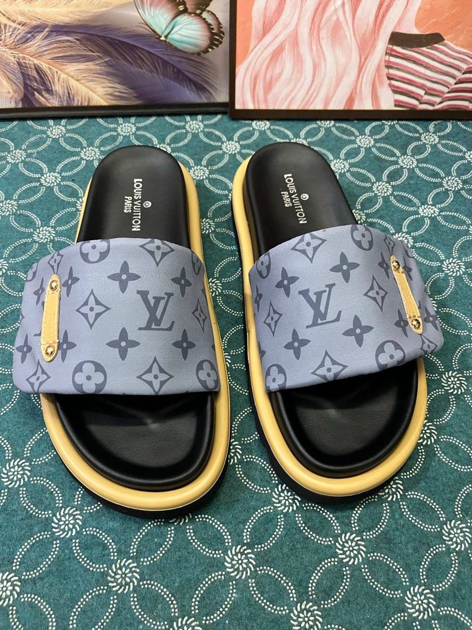 LV sandal sliders