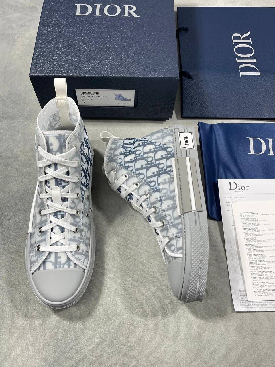 D high tops trainer